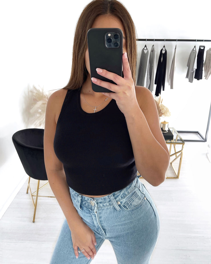 Lisa Crop